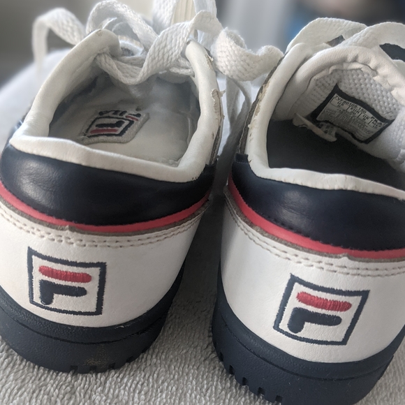 Little Boys Fila Sneakers - Picture 3 of 6